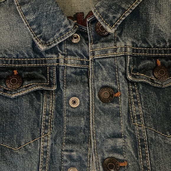 Oshkosh B’gosh 3 Toddler Denim Jacket with snap buttons - Picture 4 of 4